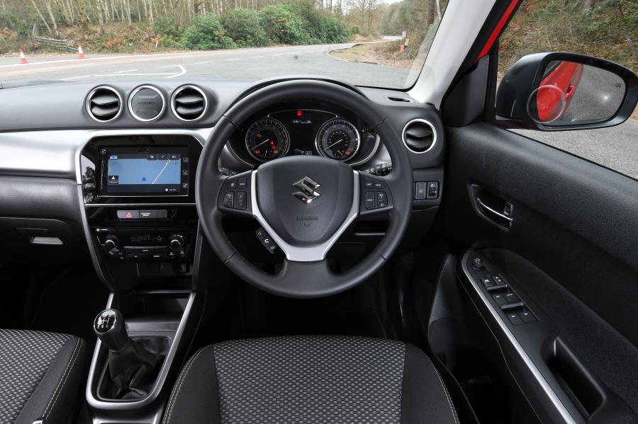 Торпедо Suzuki Vitara 2018 года  (UK) (фото 21 из 25)
